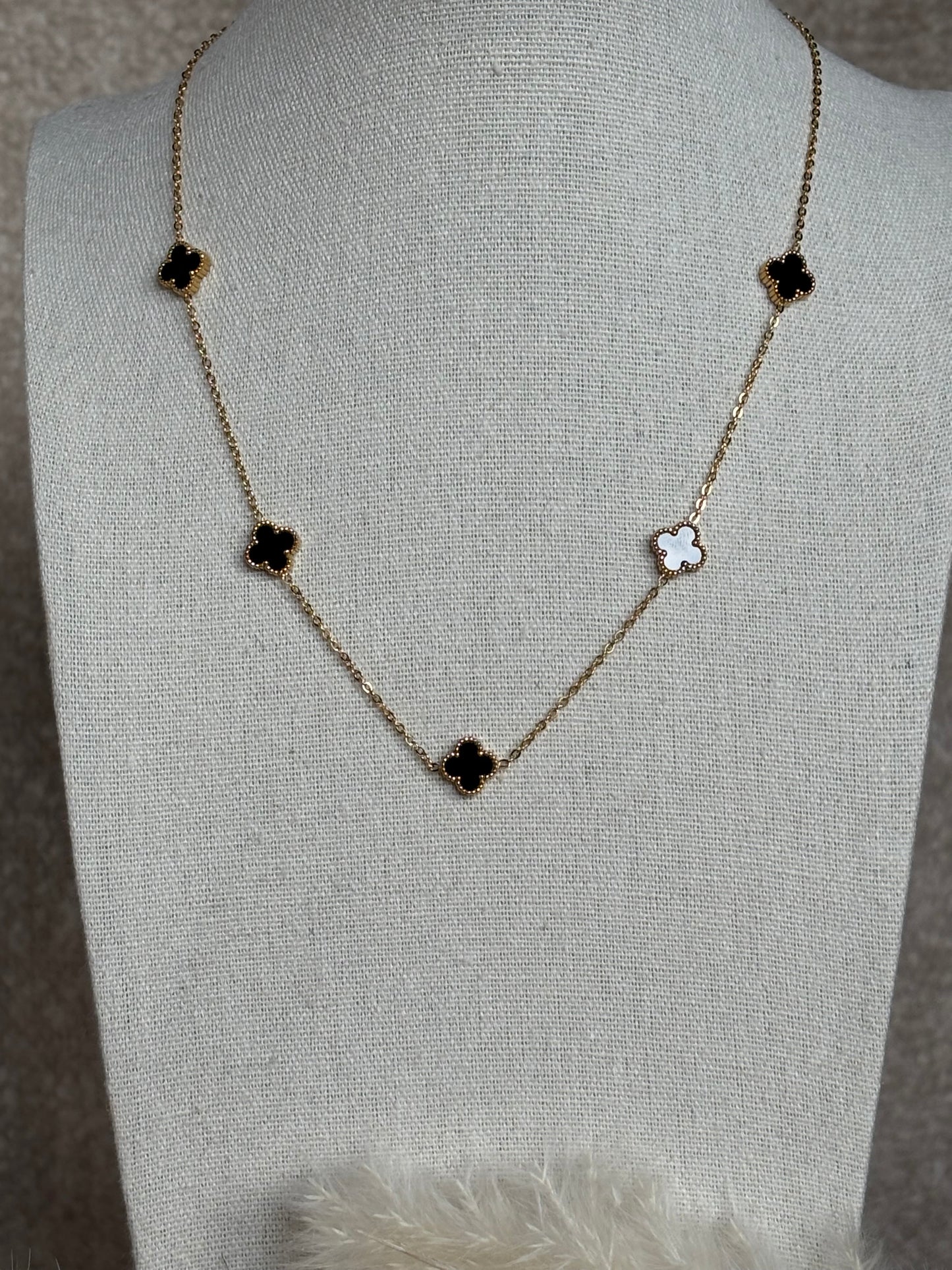 Collier TRÈFLE NOIR